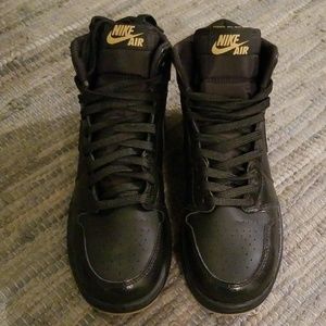 NEW Nike Air Jordan 1 Retro High